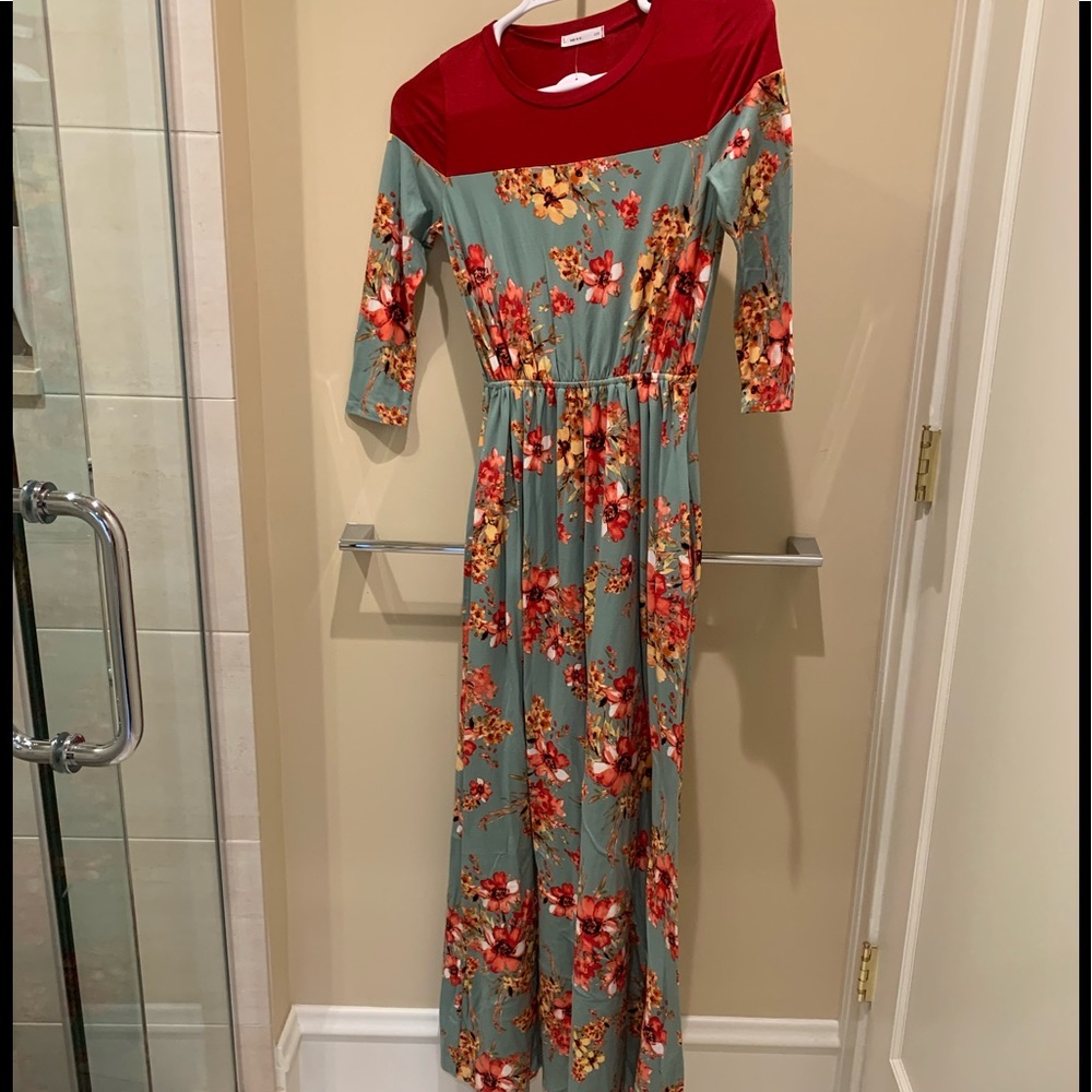 Reb & J 220 Floral Maxi Dress with contrast trim.